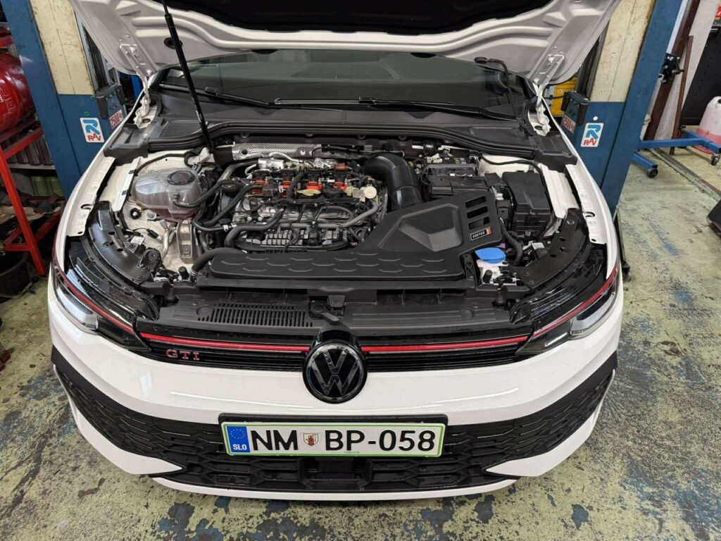 9b304765d79a62bb2d4595034d17e813